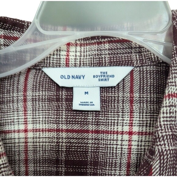 Old Navy The Boyfriend Shirt Women’s Medium 100% Cotton Soft Comfy Button Up NWT - Picture 3 of 5